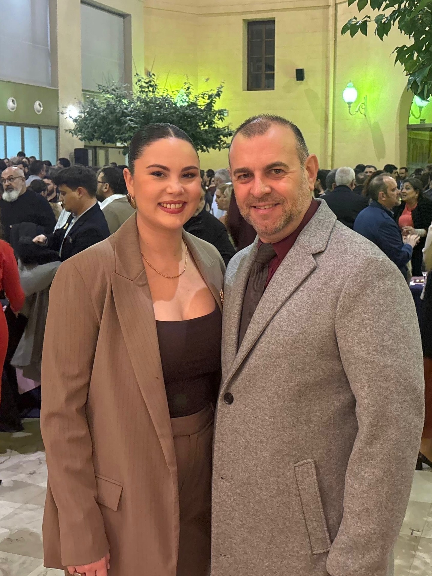 Brindis naivdad agrupacion