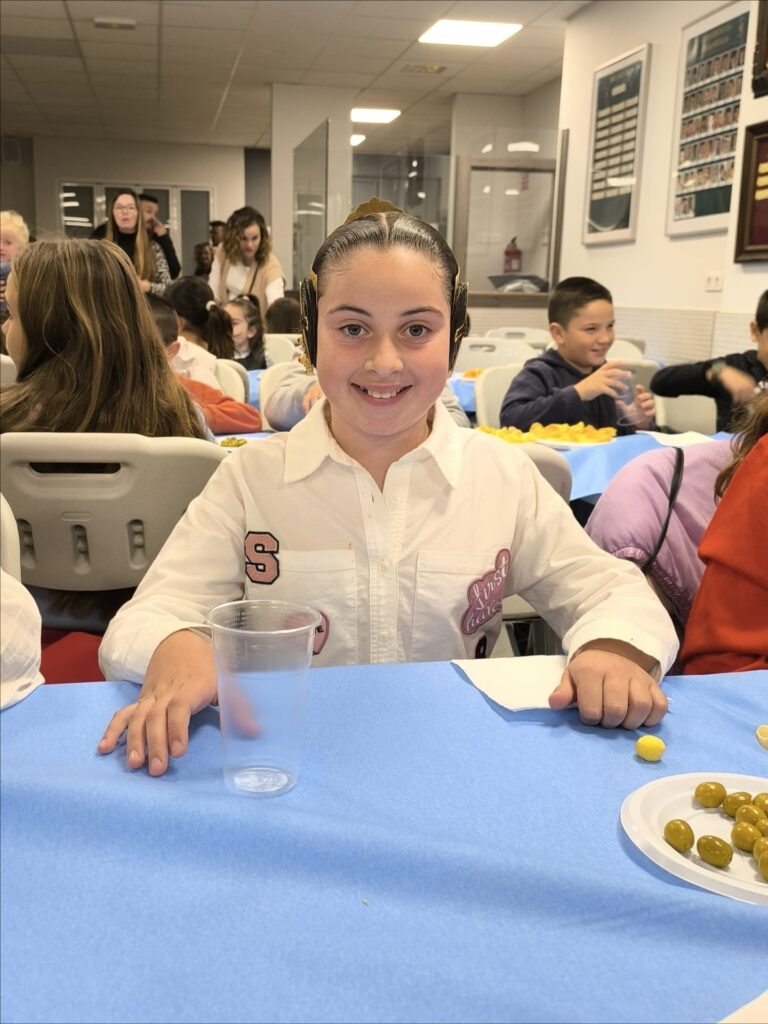 Merienda Navidad 2025